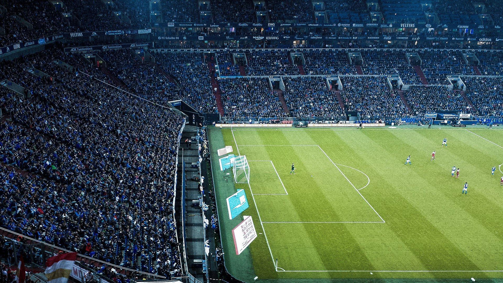 英超争冠白热化，曼城、阿森纳、利物浦三强鏖战<a href=